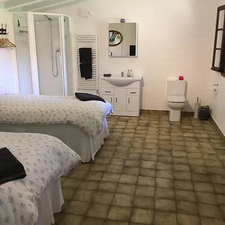 La Retraite Campsite Ambernac